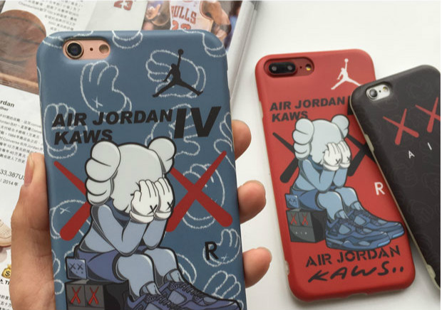 aj4コラボKAWS（カウズ）x Air Jordan 4アイフォンX/8/7ケース ファッションストリート ジョーダンiphoneX/8plus/7/6splus