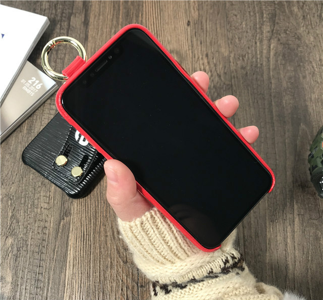 シュプリームSupreme革製レザーiPhone8plusケースおしゃれハンドストラップ付きスマホケース面白いブランド男女