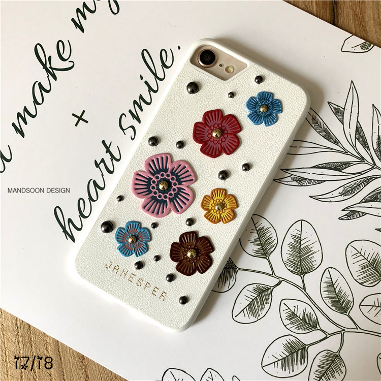 レザーiPhoneX Plusケース立体花リベット付きアイフォン8/7/6s綺麗カバー多色展開
