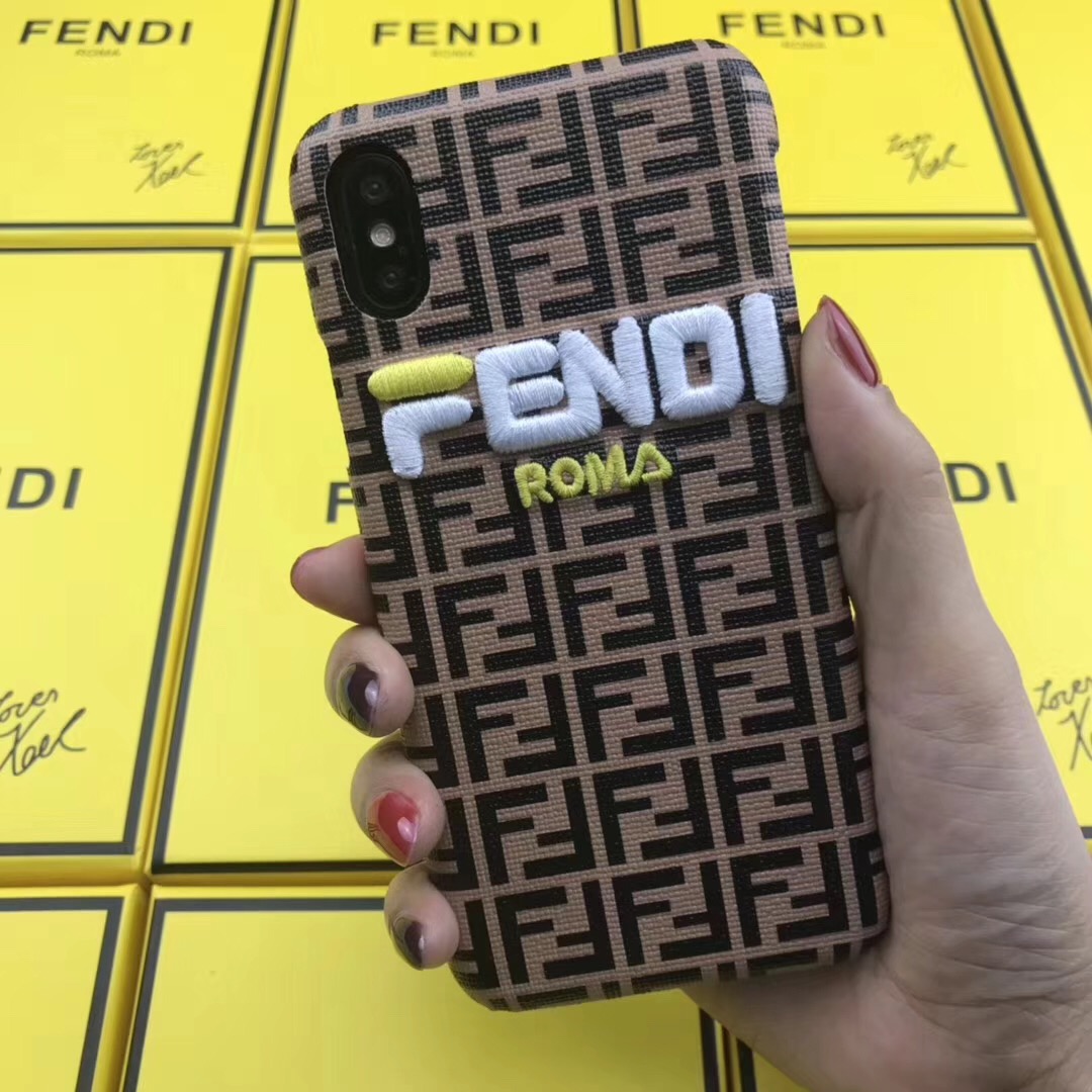 レディースファッション ハードカバーXR/iPhone7/6splusおしゃれiPhone XS/X人気Fendi Romaペア