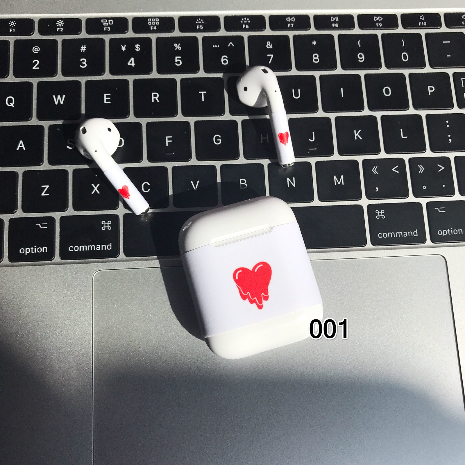 AirPodsシール ブランド選べるApple Airpods2スキンシール第2世代おしゃれエアポッズ 2モノトーン