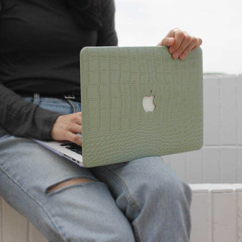 アボカドグリーン色PU革合皮 ワニ柄MacBook pro13インチ エレガントmac13.3薄型 耐衝撃M1