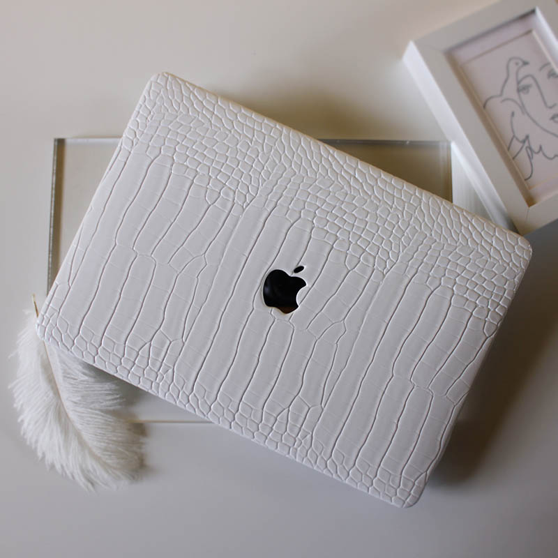 MacBook Air M1クロコ柄ホワイト女子クロコダイル柄 合皮マックブックプロ エアー保護カバー