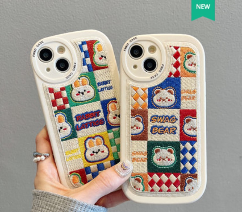 iPhone1311刺繍デザインうさぎお揃いアイフォン12/13proスマホケース可愛いクマ