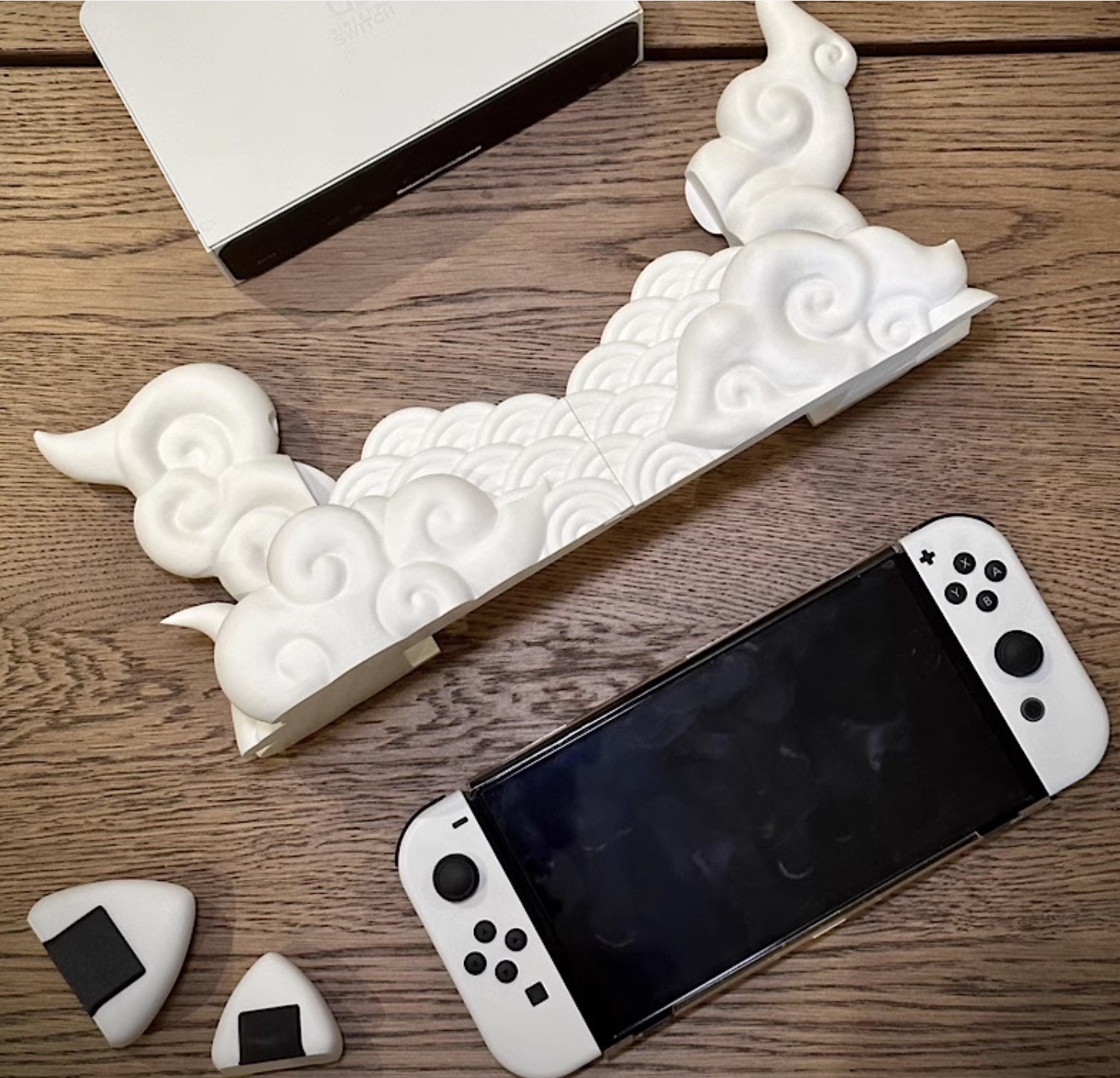 個性的 雲switch可愛いSwitch  ホルダーくもニンテンドースイッチ プレイスタンド