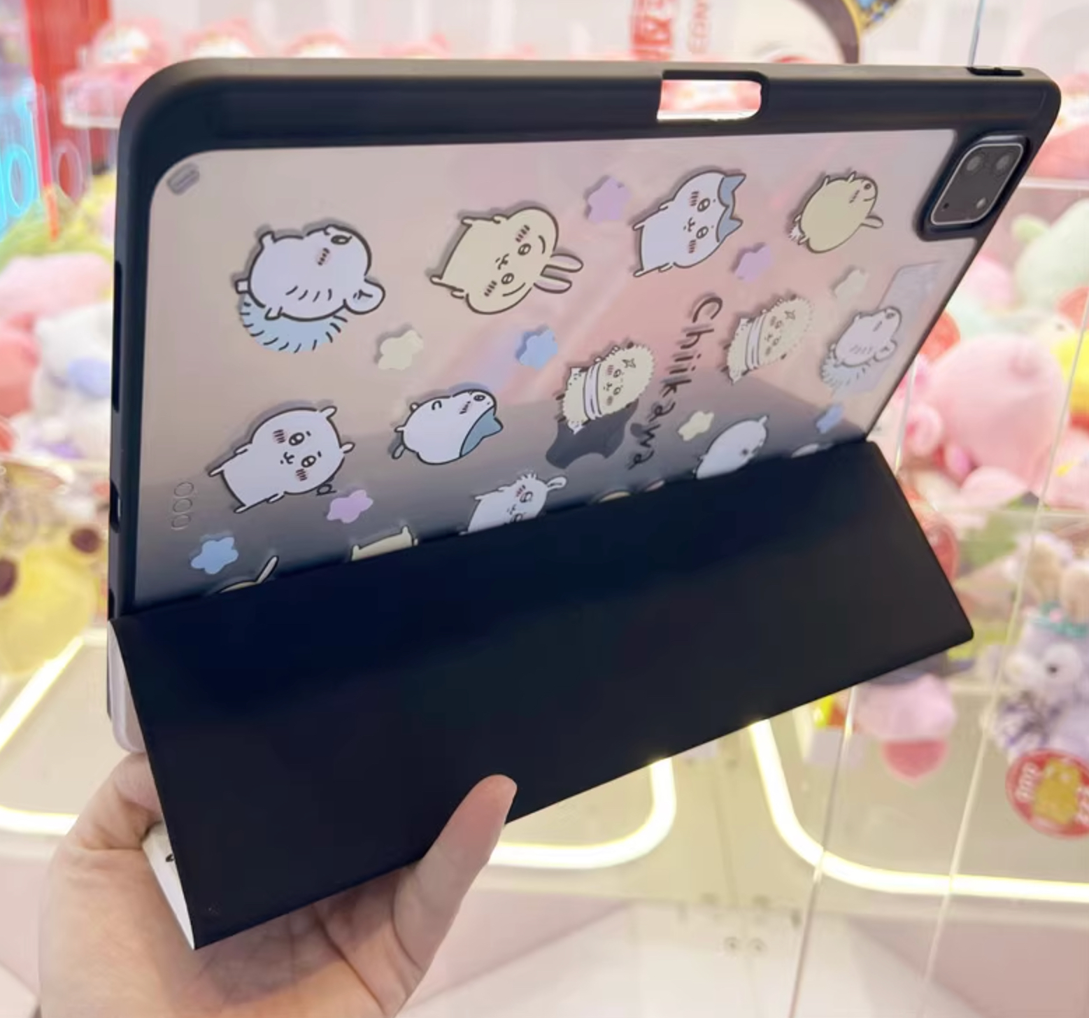インスタ映え高級ドクロ柄iPhone 16 Proケース浮き彫り14proスマホケース薄型ケース14plus初音ミク