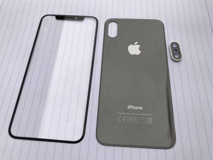 iPhone 8 フロントパネルと背面パネル画像